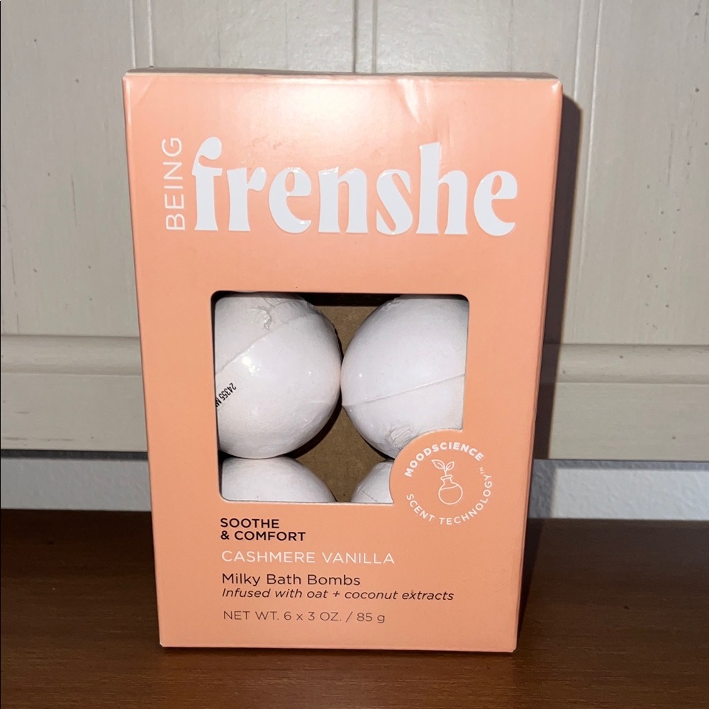 Being Frenshe Cashmere Vanilla Milky Bath Bombs
